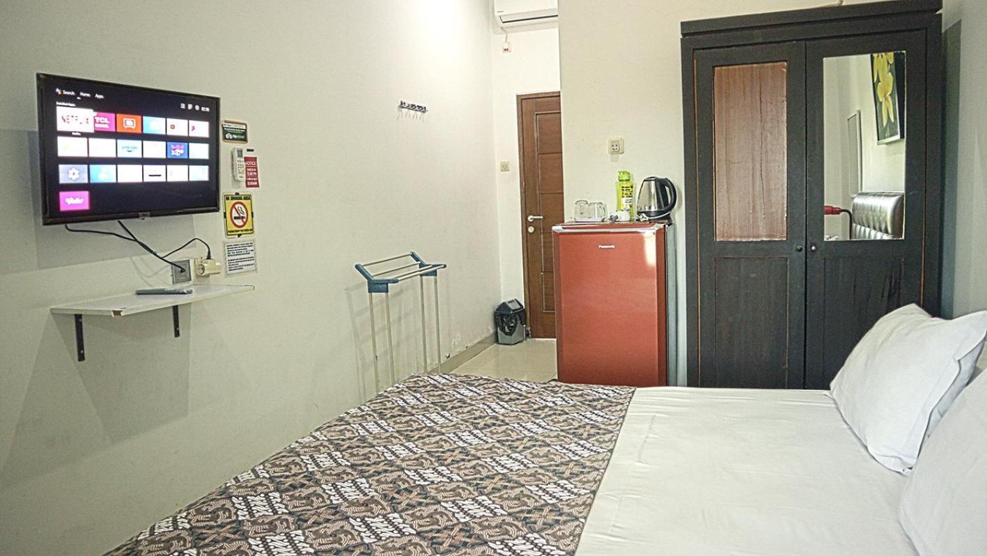 Andelis Homestay Yogyakarta Exterior foto